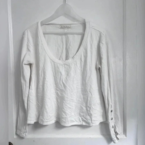 FREE PEOPLE Scoop Neck Peony Button Sleeve Flowy
Tee Top Size XS - Picture 1 of 7